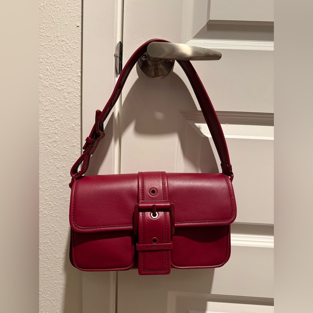 Michael Kors Colby Medium Shoulder Bag